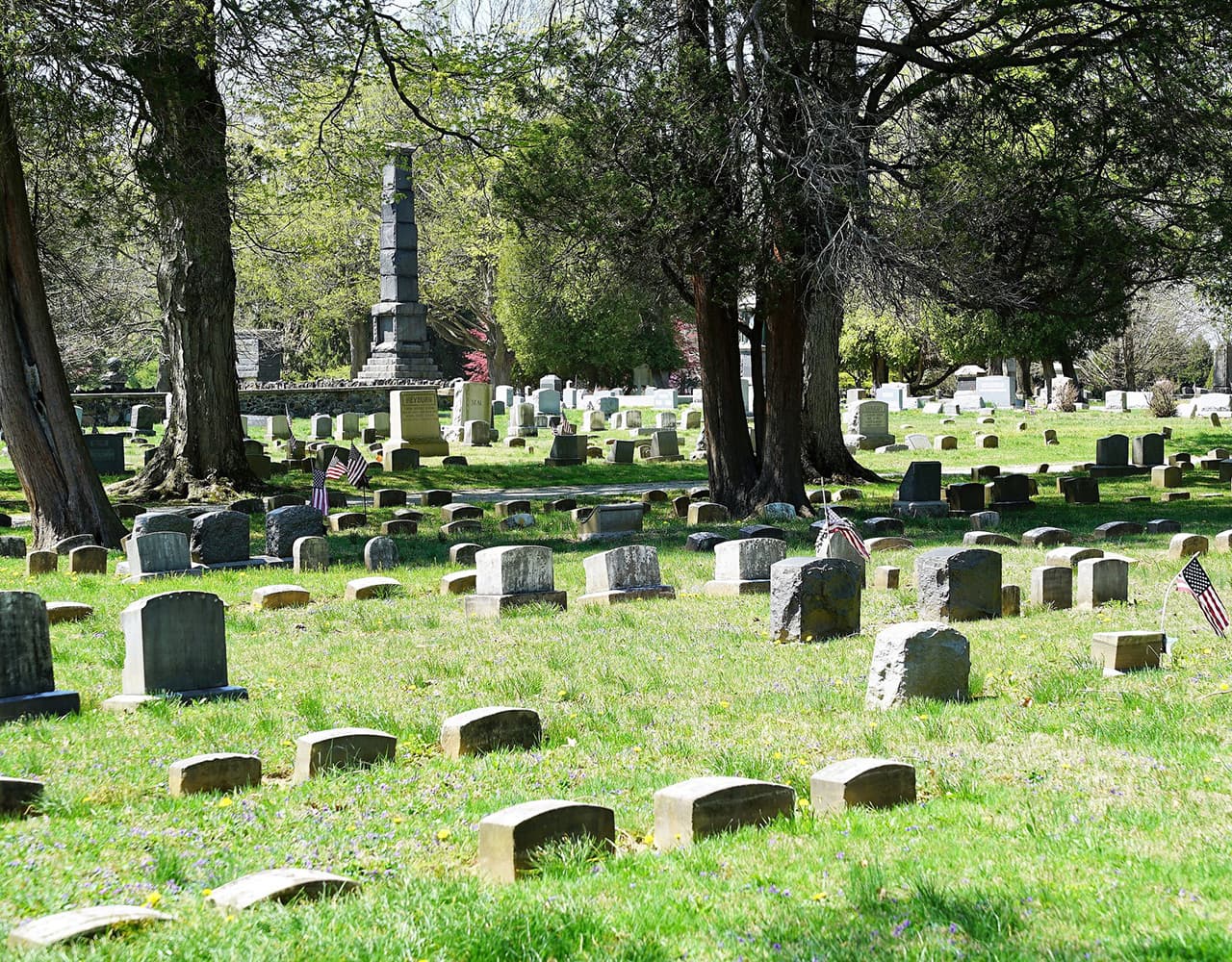 Slide 3 of cemetery gallery